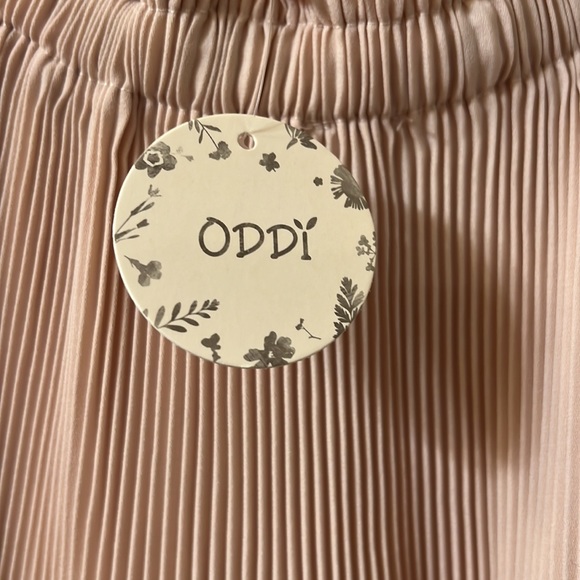 NWT Mini Skirt - Picture 3 of 4